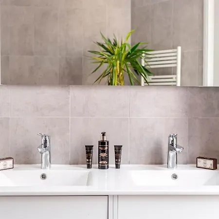 Royale Champs Elysees Apartman