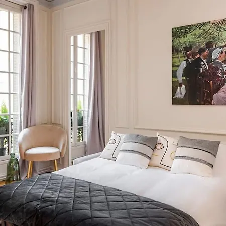 Royale Champs Elysees Apartman Párizs